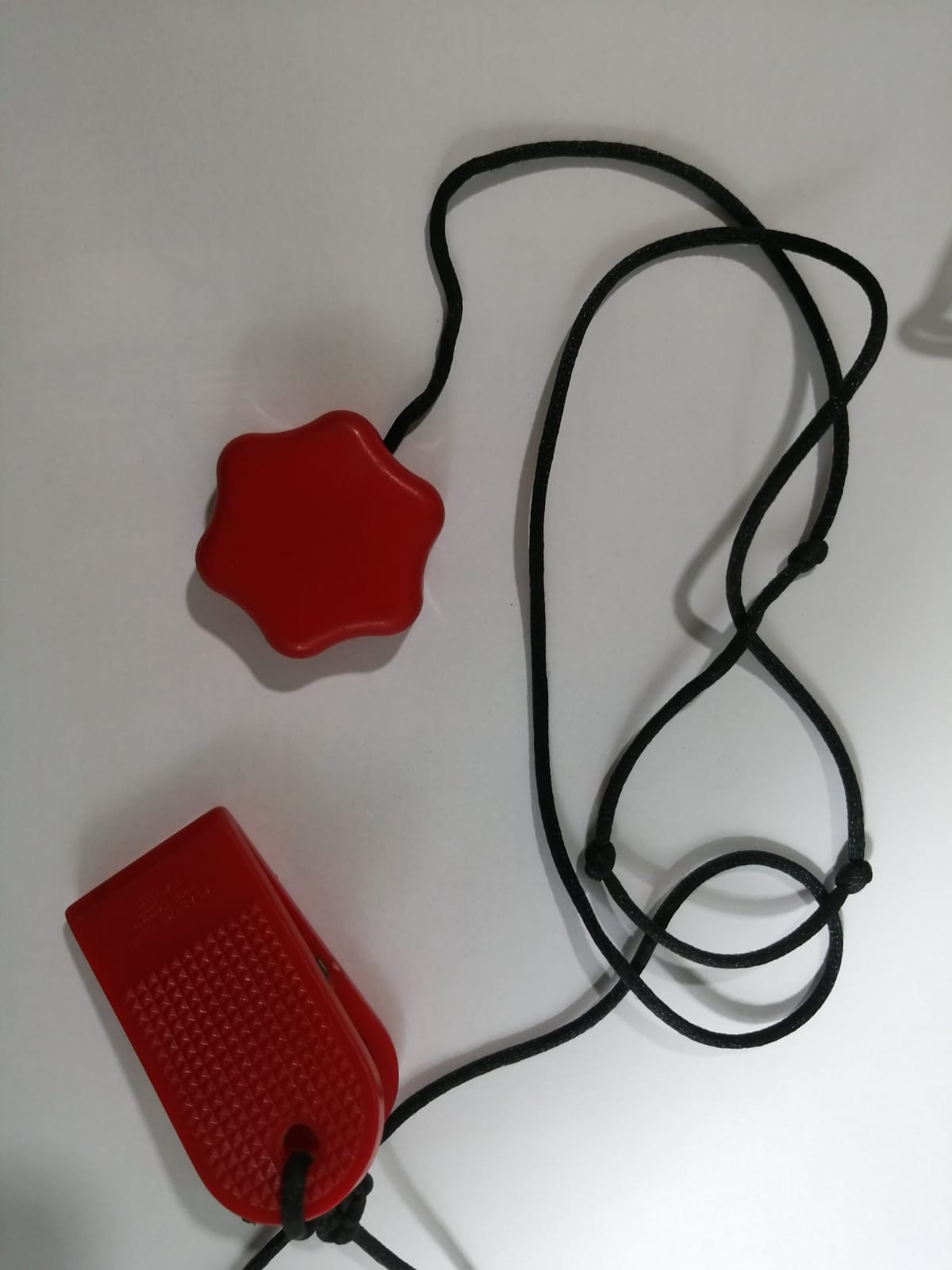 Llave de seguridad roja para caminadora